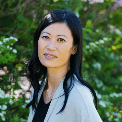 Natalie Siu-Mitton is a psychologist based in Calgary, Alberta specializing in eating disorder